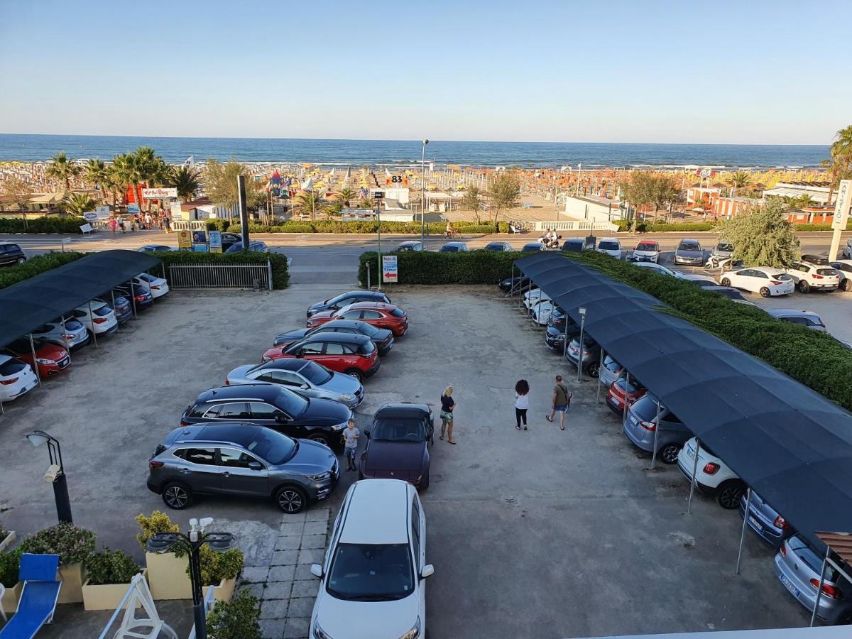 Hotel Tilmar ริมินี ภายนอก รูปภาพ